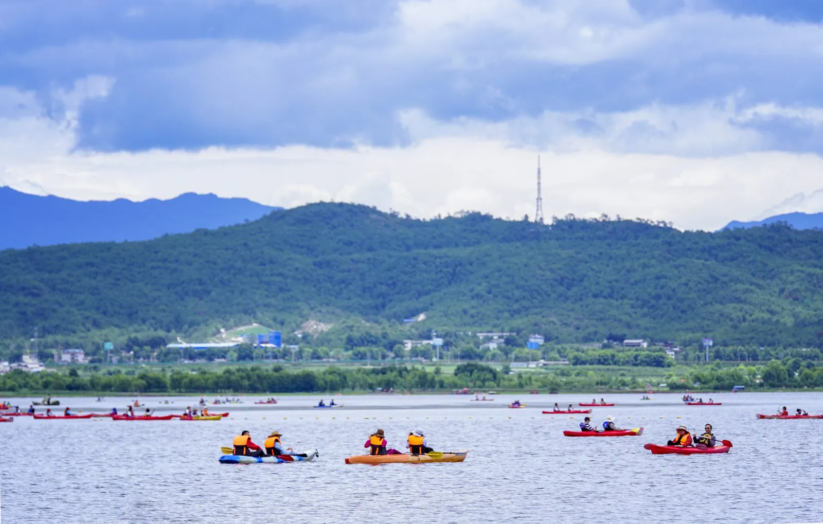 Lashi Lake
